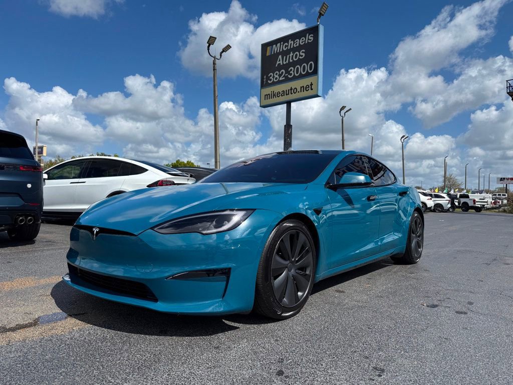 Used 2022 Tesla Model S Plaid image 1
