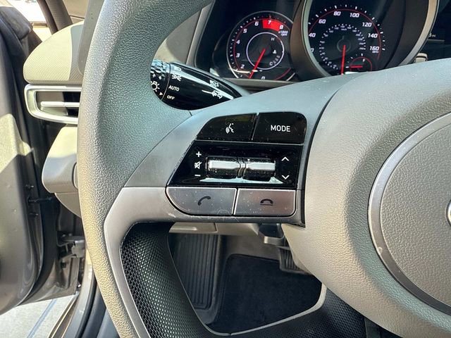 Used 2023 Hyundai Elantra SEL image 29