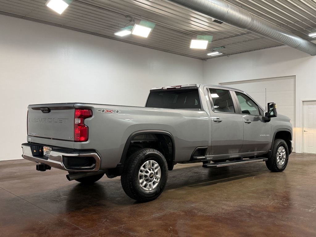 Used 2025 Chevrolet Silverado 2500 LT w/ Convenience Package AWD/4WD image 4