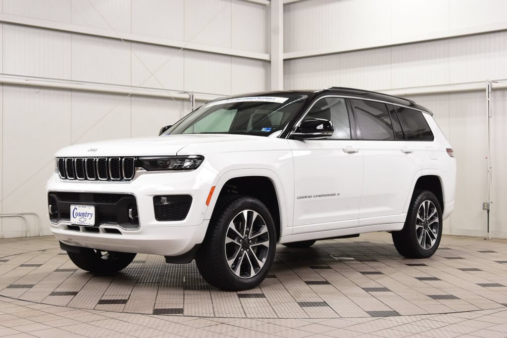 Used 2024 Jeep Grand Cherokee L Overland w/ Trailer Tow Package AWD/4WD image 3