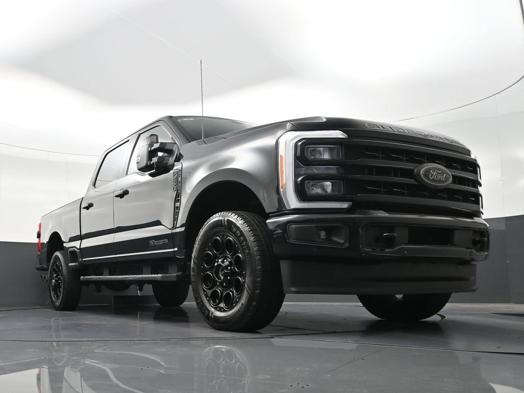 Used 2023 Ford F250 Lariat w/ Lariat Ultimate Package AWD/4WD image 32
