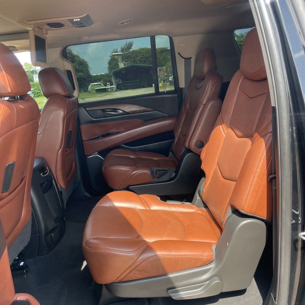 Used 2018 Cadillac Escalade ESV Luxury RWD image 9
