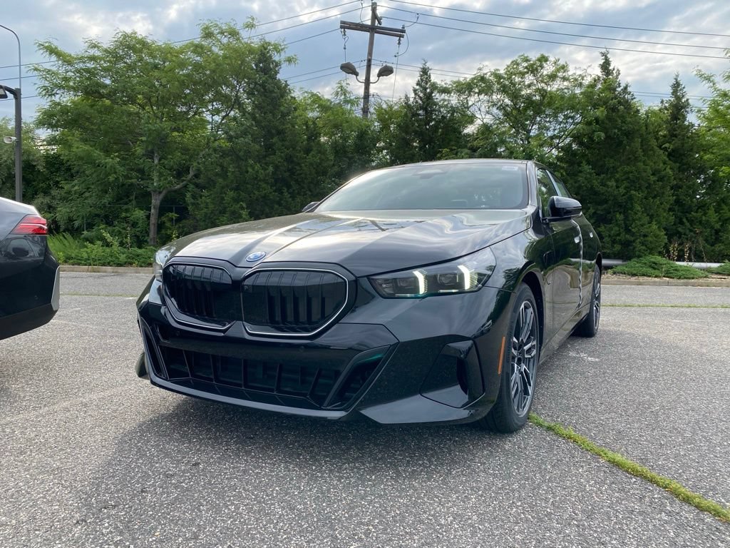 New 2027 BMW 550e xDrive