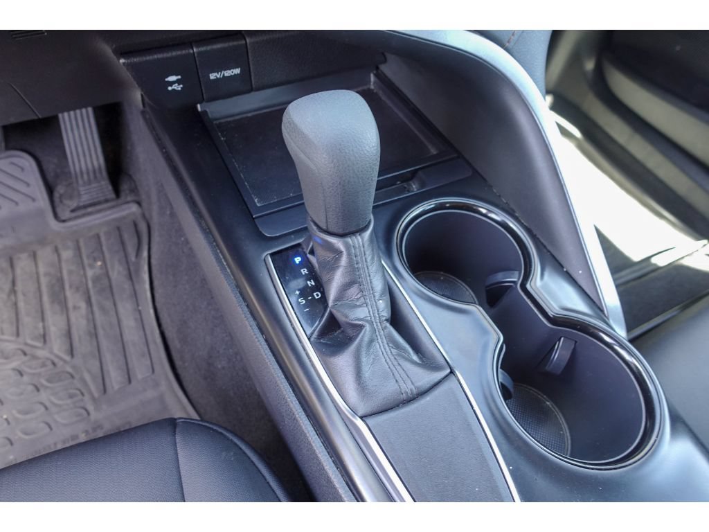 Certified 2019 Toyota Camry LE w/ Convenience Package FWD image 16