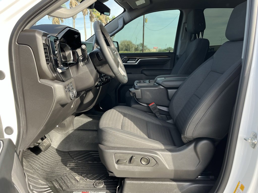 Used 2025 Chevrolet Silverado 1500 LT Trail Boss w/ LPO, Dark Essentials Package image 15