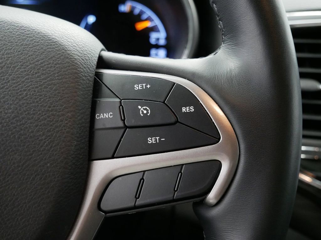 Certified 2022 Jeep Grand Cherokee Laredo X image 26