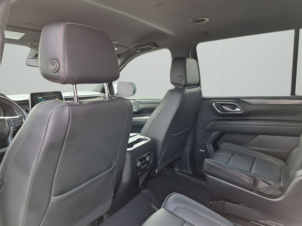 Used 2023 Chevrolet Suburban RST w/ Luxury Package AWD/4WD image 19