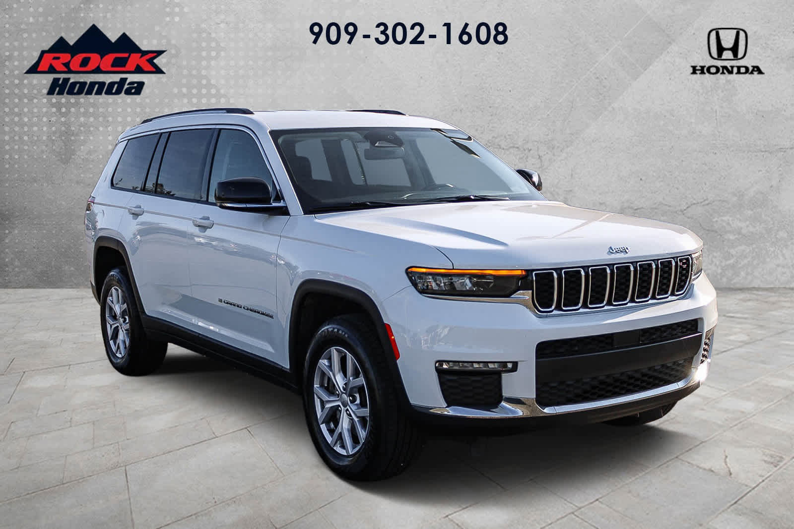 Used 2022 Jeep Grand Cherokee L Limited AWD/4WD image 3