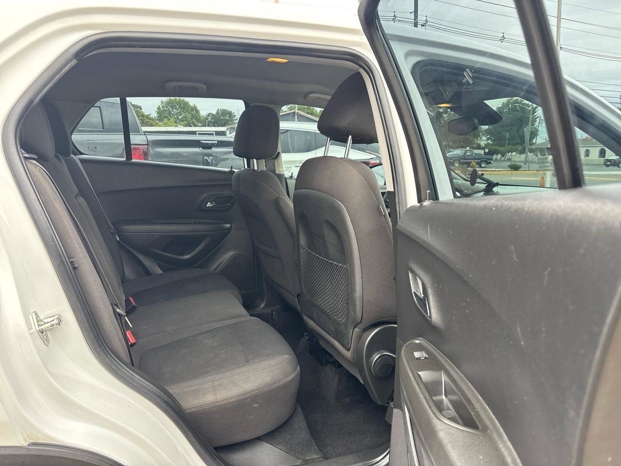 Used 2017 Chevrolet Trax LS FWD image 8