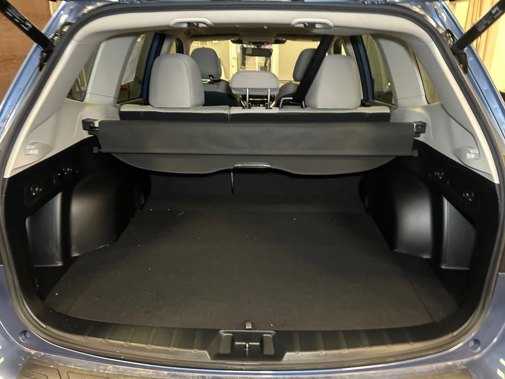 Used 2023 Subaru Forester Premium AWD/4WD image 19