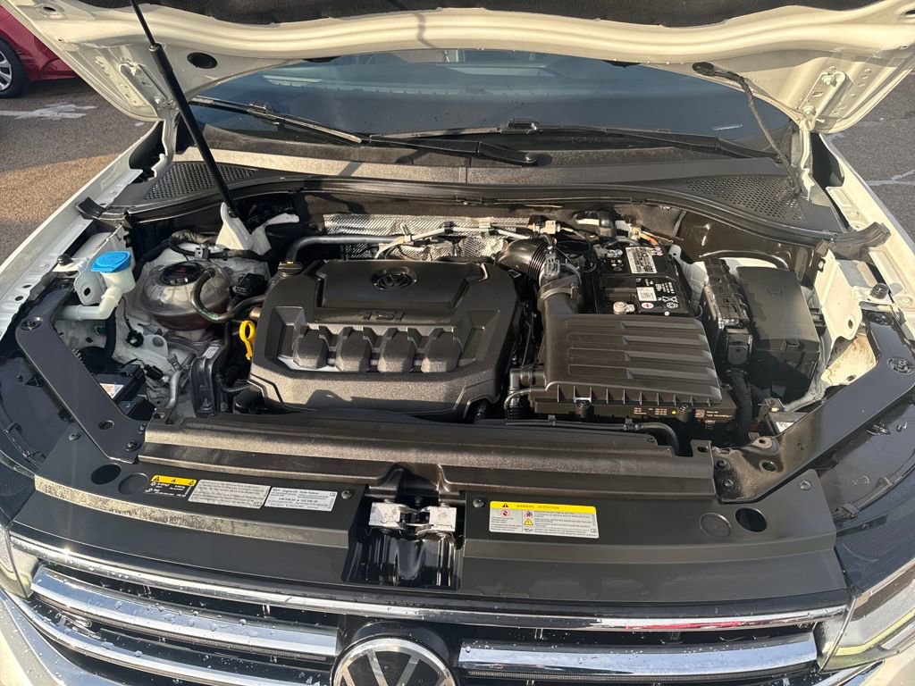 Used 2022 Volkswagen Tiguan SEL R-Line image 49