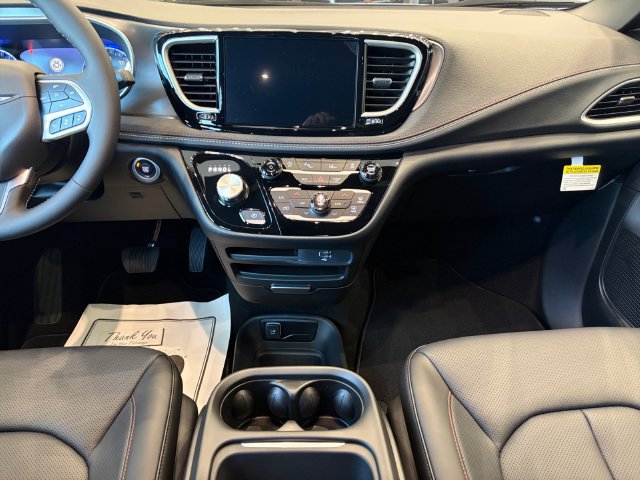 New 2027 Chrysler Pacifica Select FWD image 18