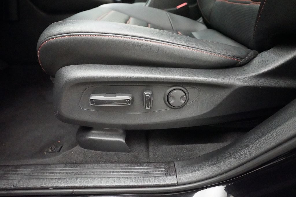 Used 2025 Honda CR-V Sport-L image 32