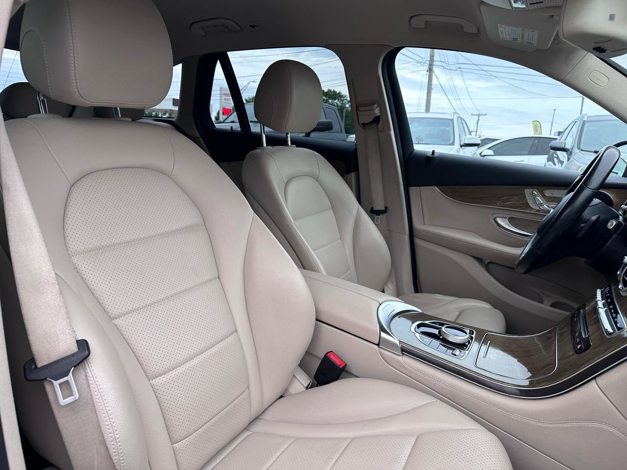 Used 2018 Mercedes-Benz GLC 300 image 21