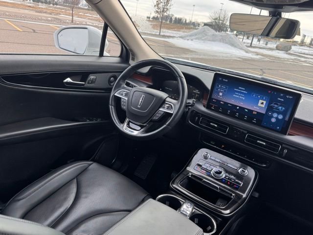 Used 2022 Lincoln Nautilus Reserve w/ Equipment Group 201A image 13