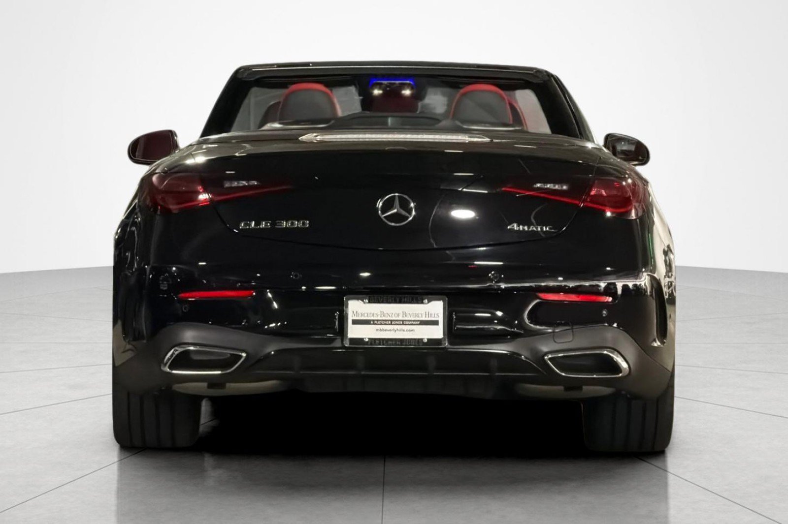 Used 2026 Mercedes-Benz CLE 300 4MATIC Cabriolet image 4
