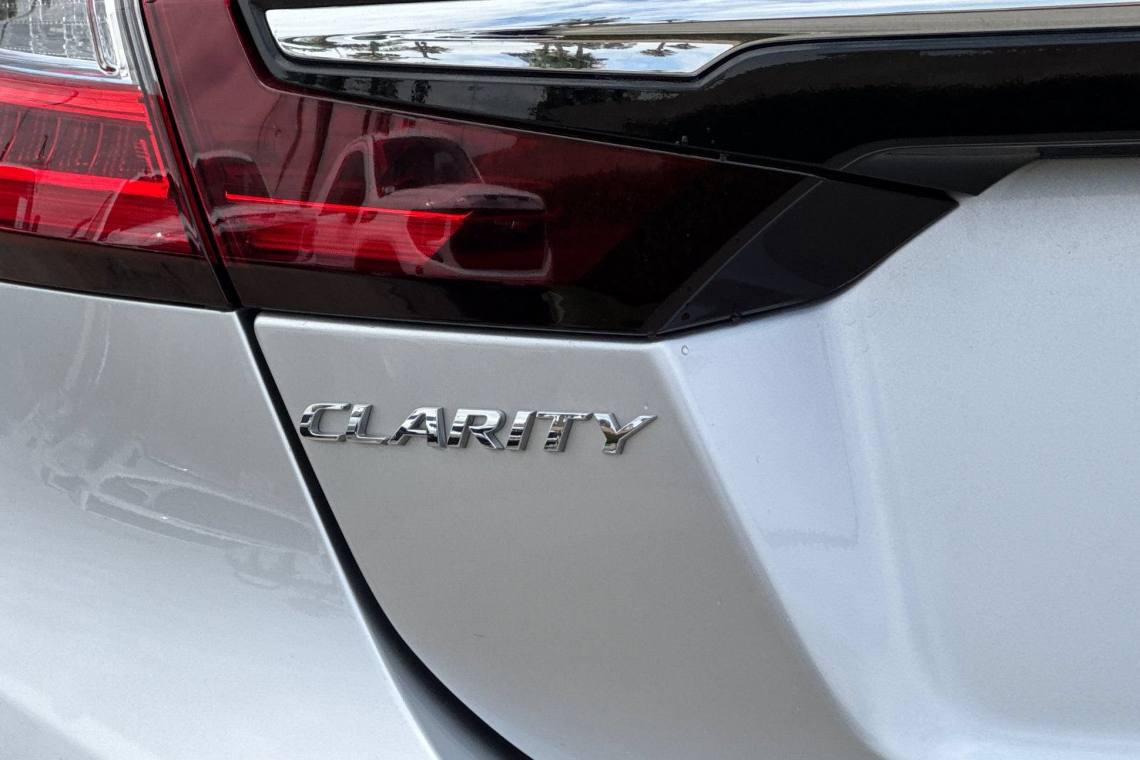 Used 2018 Honda Clarity Touring image 31