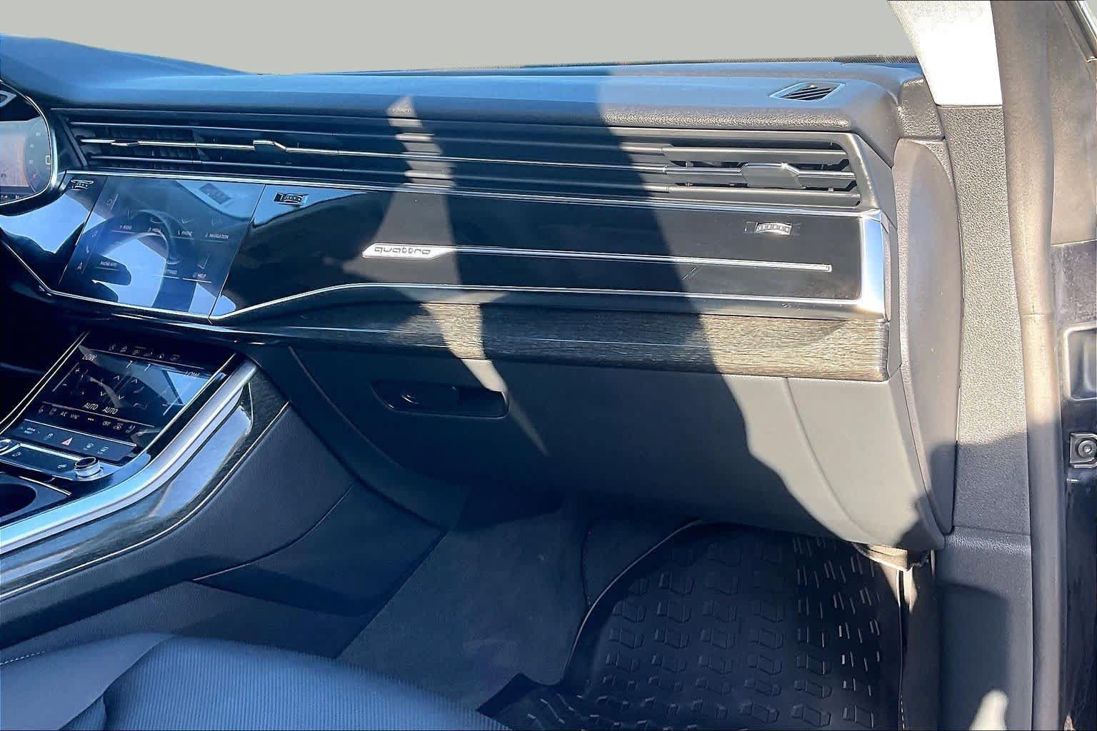 Used 2019 Audi Q8 Premium Plus w/ Premium Plus AWD/4WD image 19