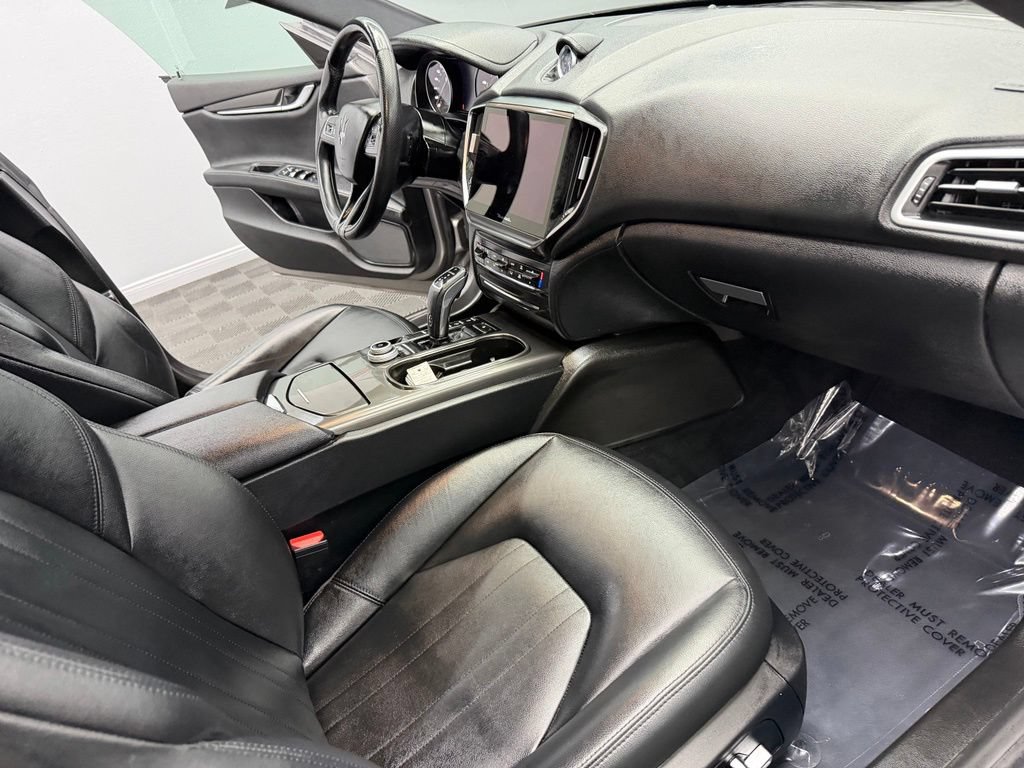 Used 2021 Maserati Ghibli RWD image 52