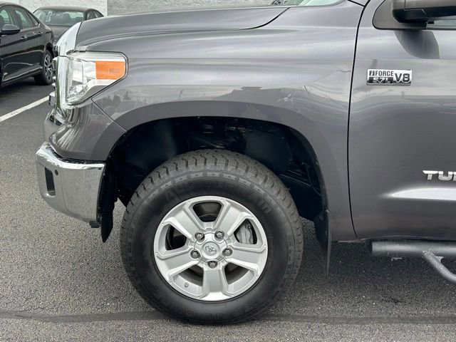Used 2016 Toyota Tundra SR5 w/ SR5 Upgrade Package AWD/4WD image 8
