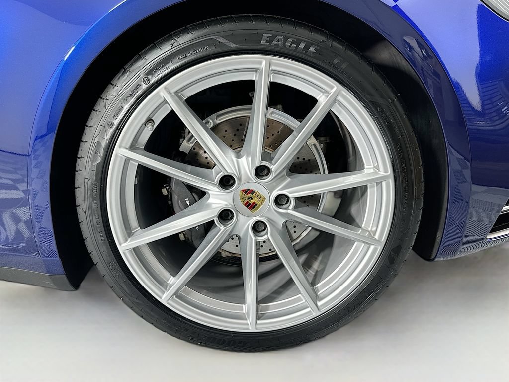 Certified 2020 Porsche 911 Carrera RWD image 31