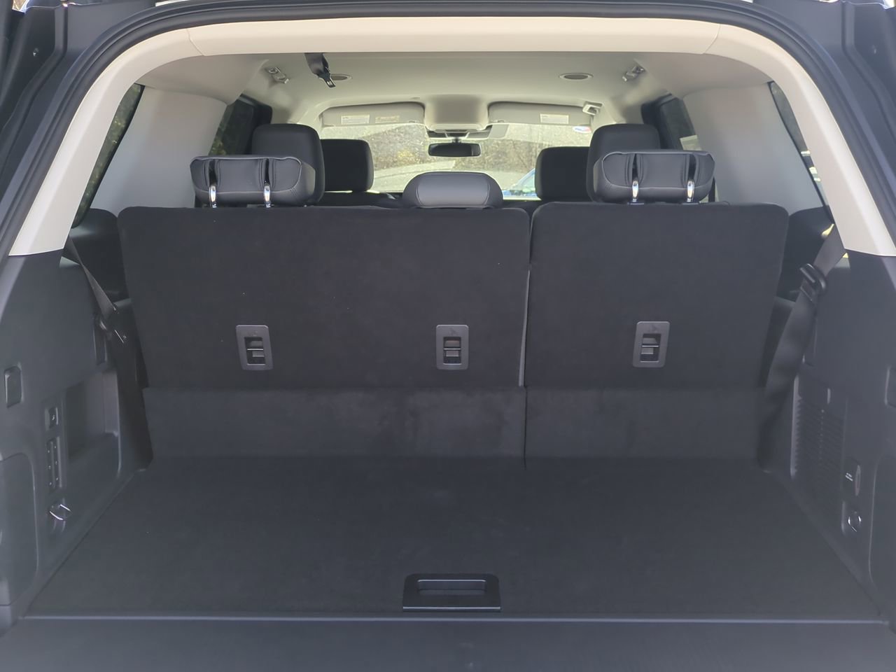 New 2026 Ford Expedition Active image 13