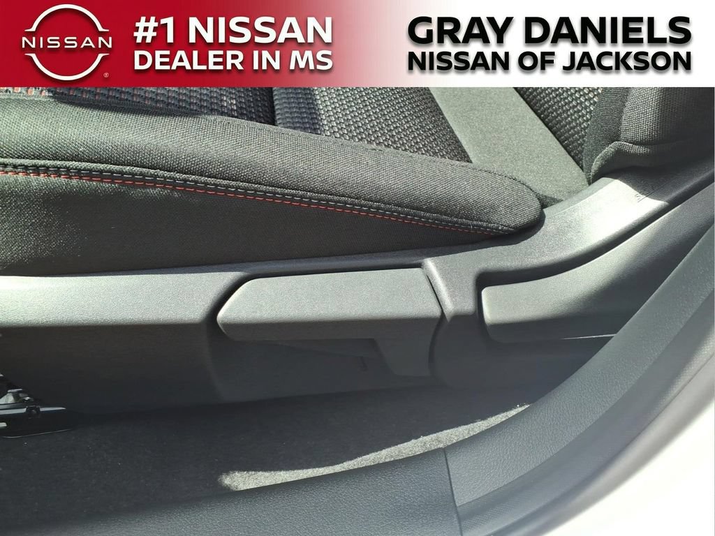 New 2026 Nissan Sentra SR w/ Floor Mat Package FWD image 11