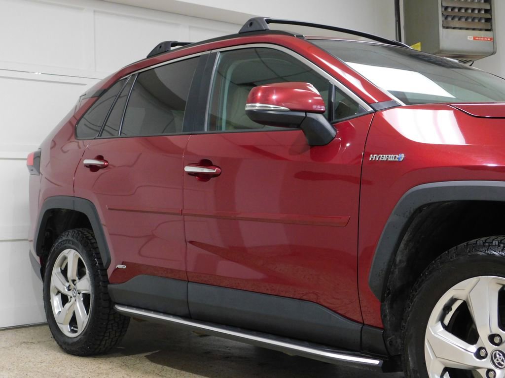 Used 2020 Toyota RAV4 Limited w/ Carpet Mat Package image 10