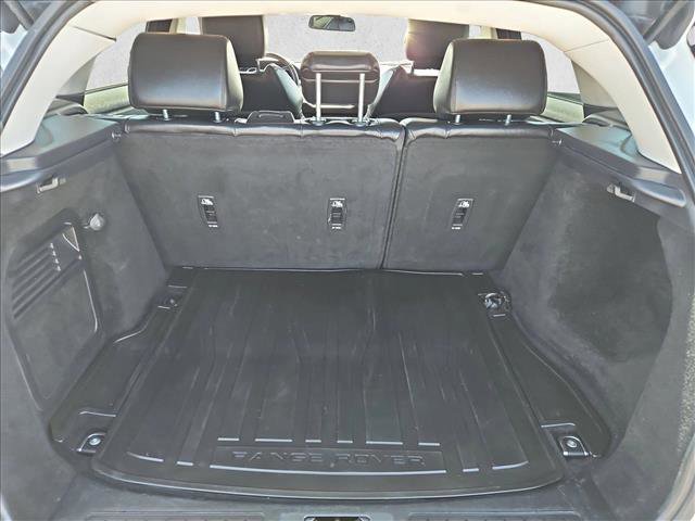 Used 2019 Land Rover Range Rover Evoque SE AWD/4WD image 6