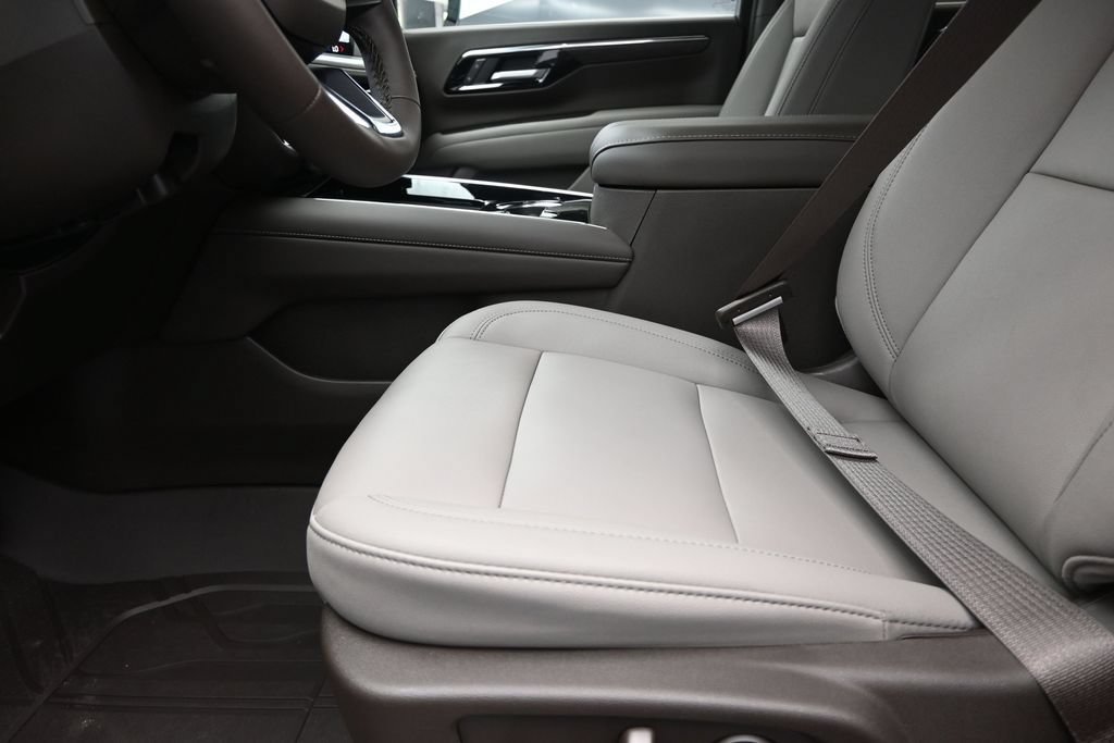 New 2026 Chevrolet Suburban LT w/ Comfort Package RWD image 13
