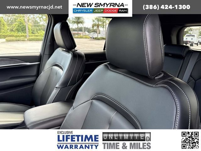 New 2025 Jeep Grand Cherokee Limited w/ Black Appearance Package image 20