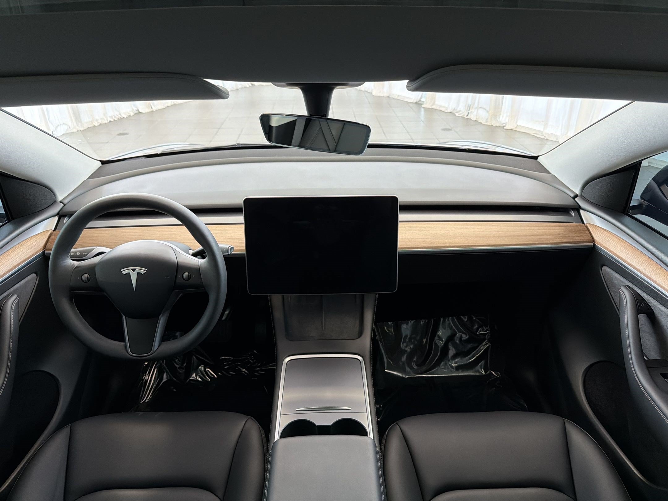 Used 2023 Tesla Model Y 2WD image 17