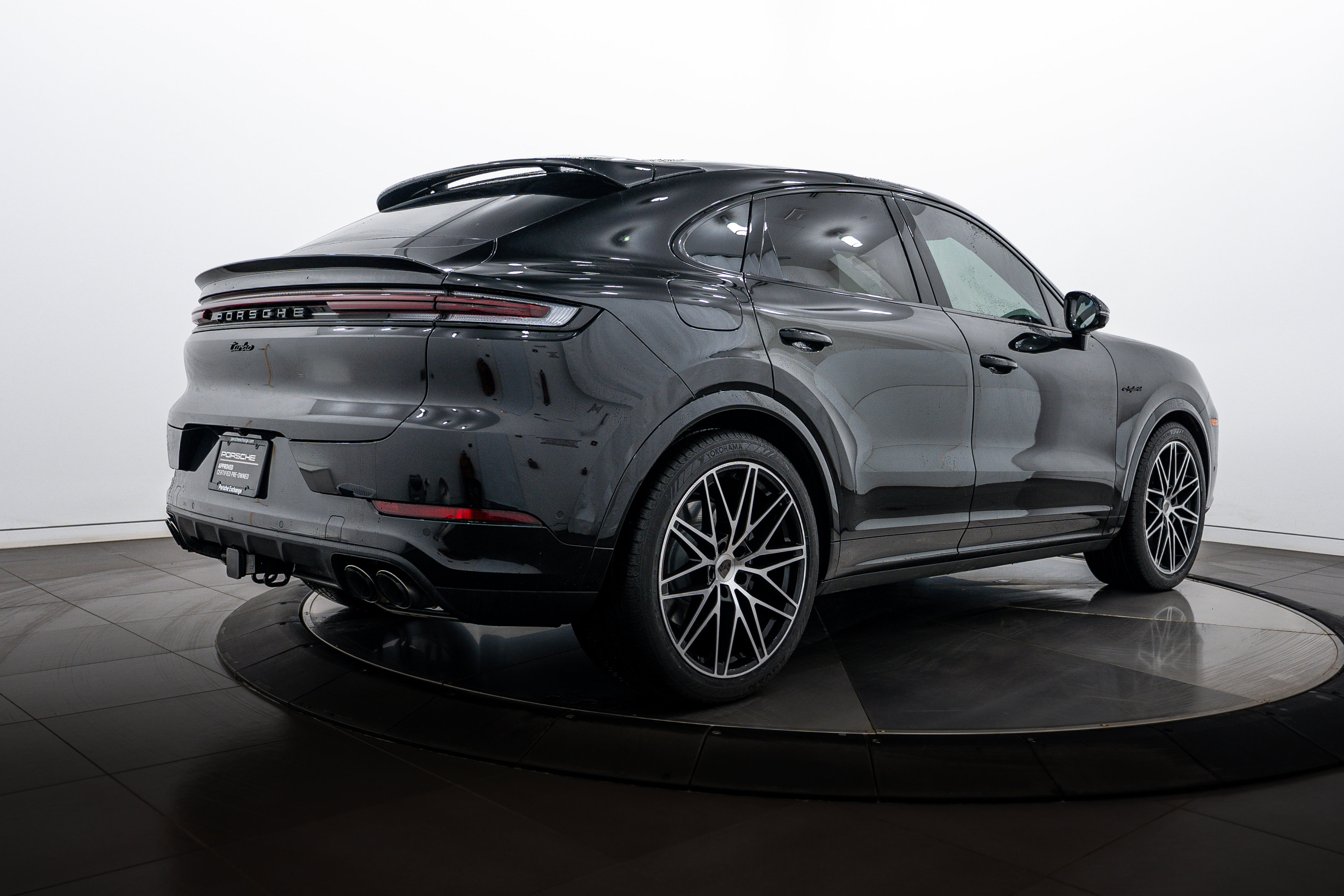 Certified 2026 Porsche Cayenne Turbo AWD/4WD image 7