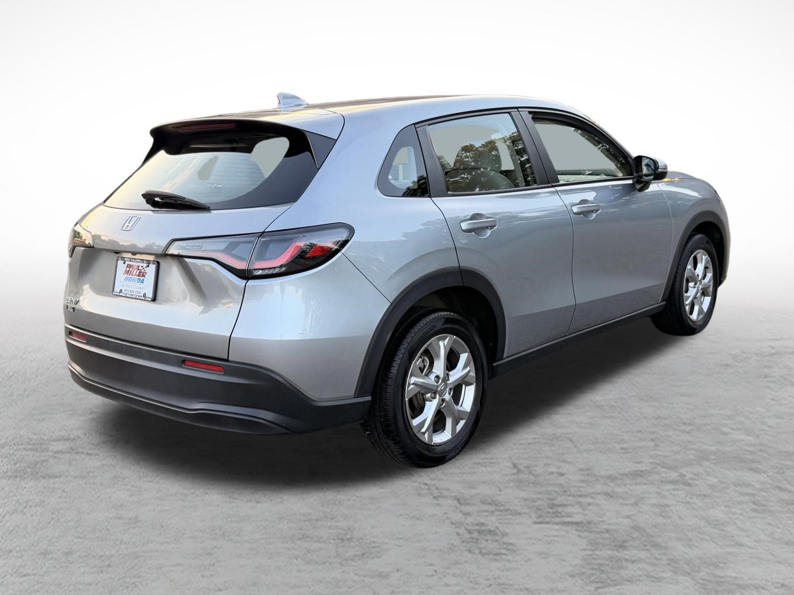 Used 2025 Honda HR-V LX image 6