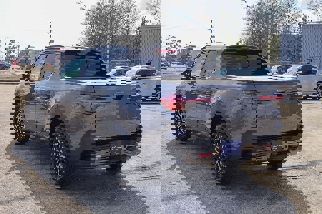 Used 2025 Hyundai Santa Cruz XRT image 2