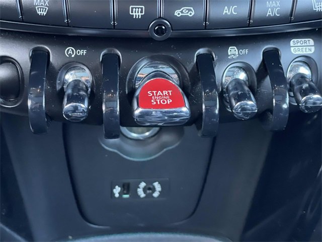 Used 2018 MINI Cooper S image 17