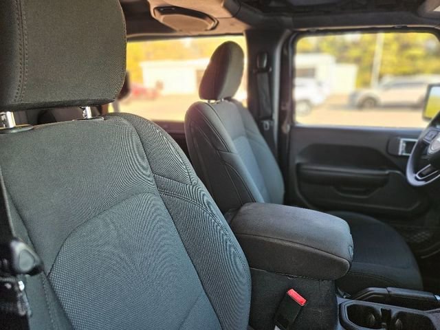 Used 2021 Jeep Wrangler Sport image 16