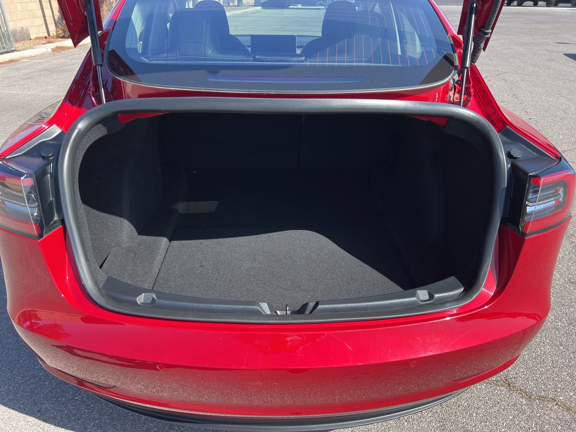 Used 2018 Tesla Model 3 Long Range RWD image 15
