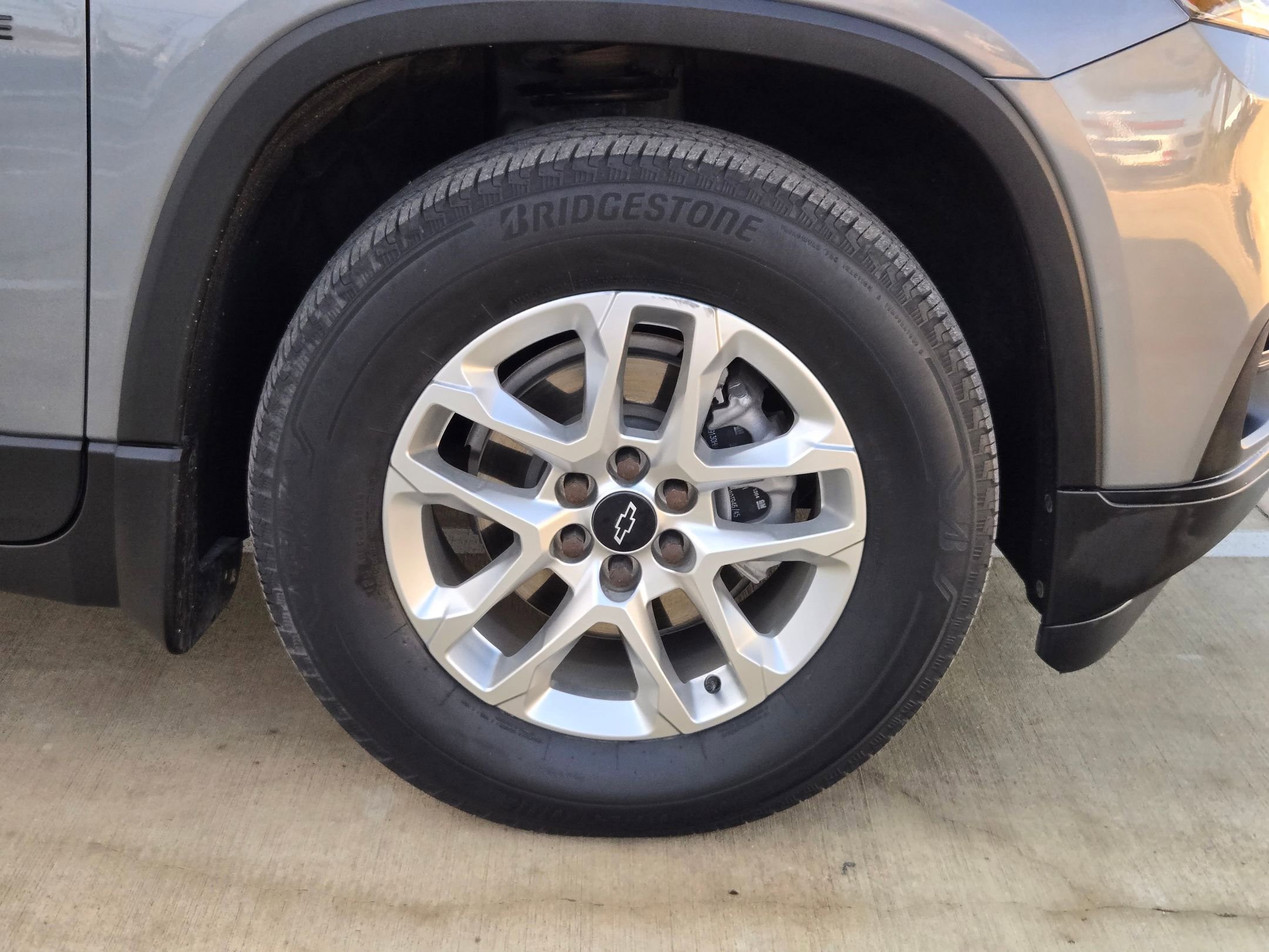 Certified 2021 Chevrolet Traverse LS w/ LPO, Blackout Package image 31