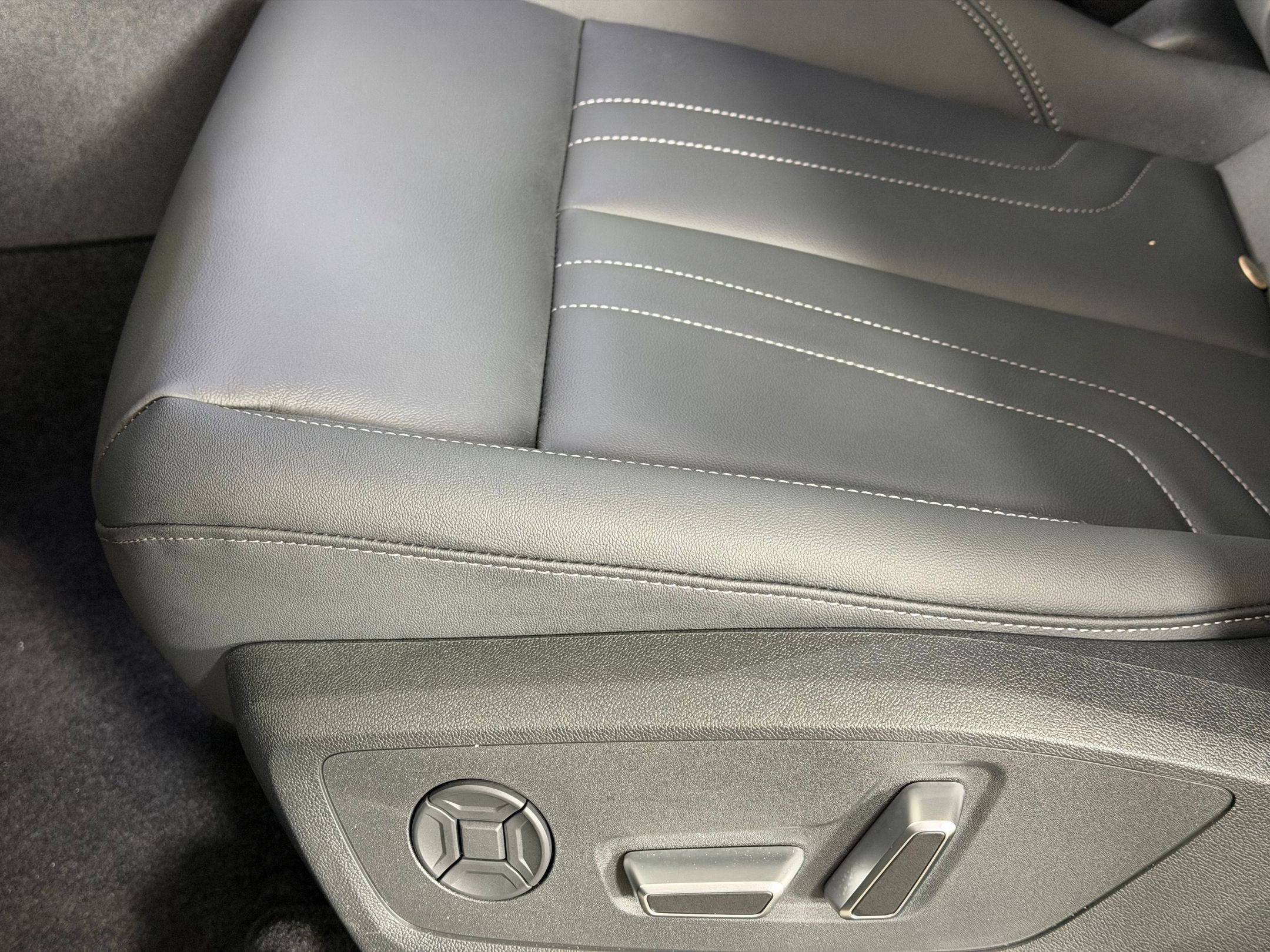 New 2026 Audi Q3 quattro 2.0T AWD/4WD image 14
