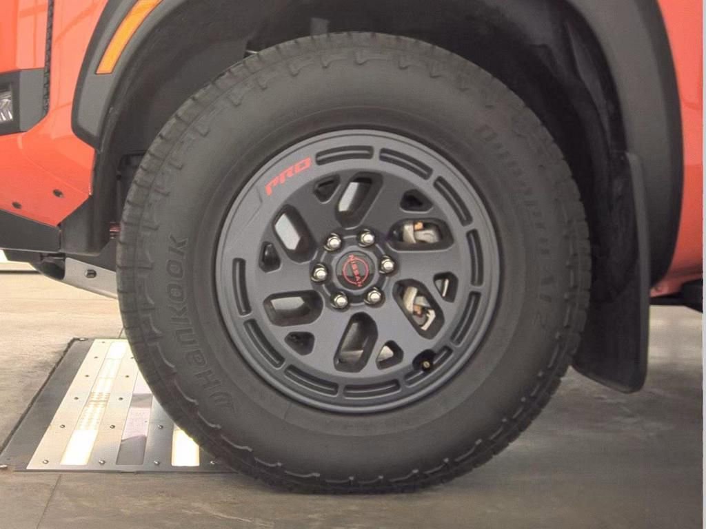 Certified 2025 Nissan Frontier PRO-4X w/ Pro Premium Package image 16