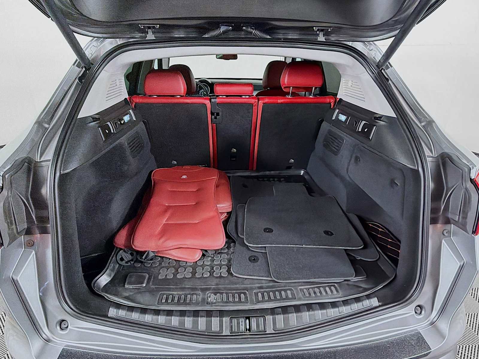 Used 2019 Alfa Romeo Stelvio Sport w/ Quick Order Package 22J Sport AWD/4WD image 26