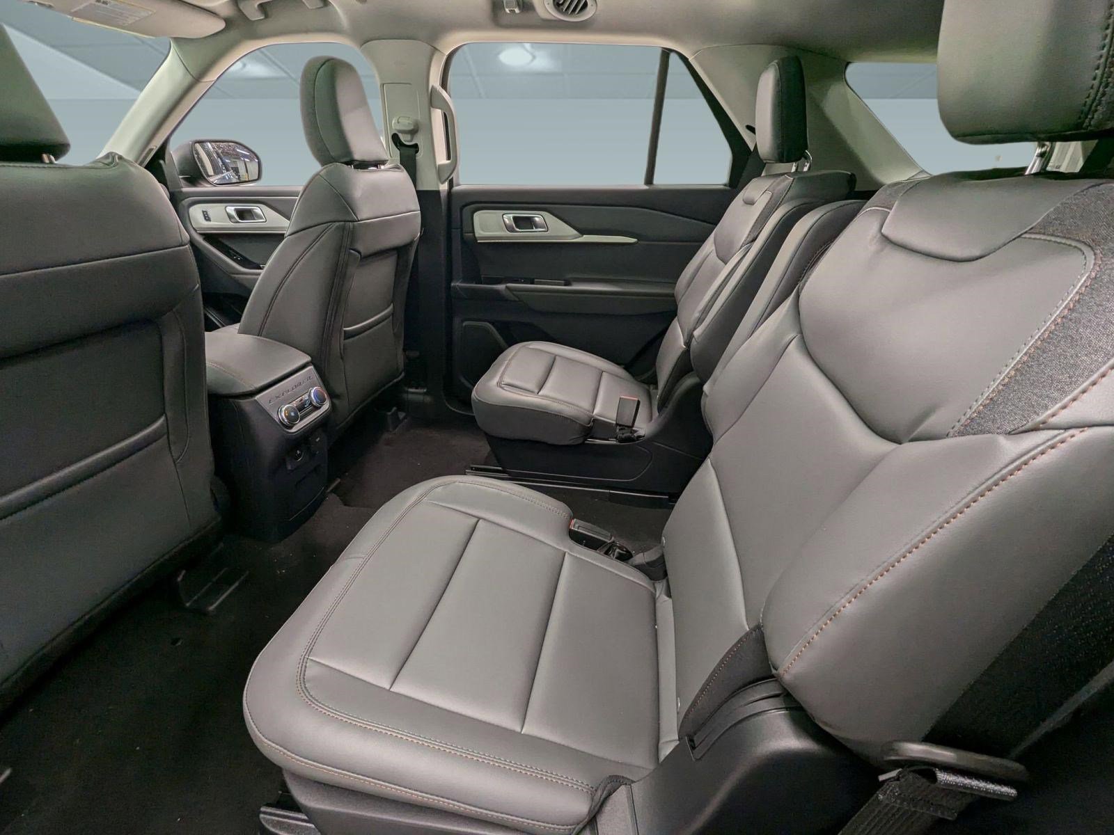 New 2026 Ford Explorer Active w/ Active Comfort Package image 21