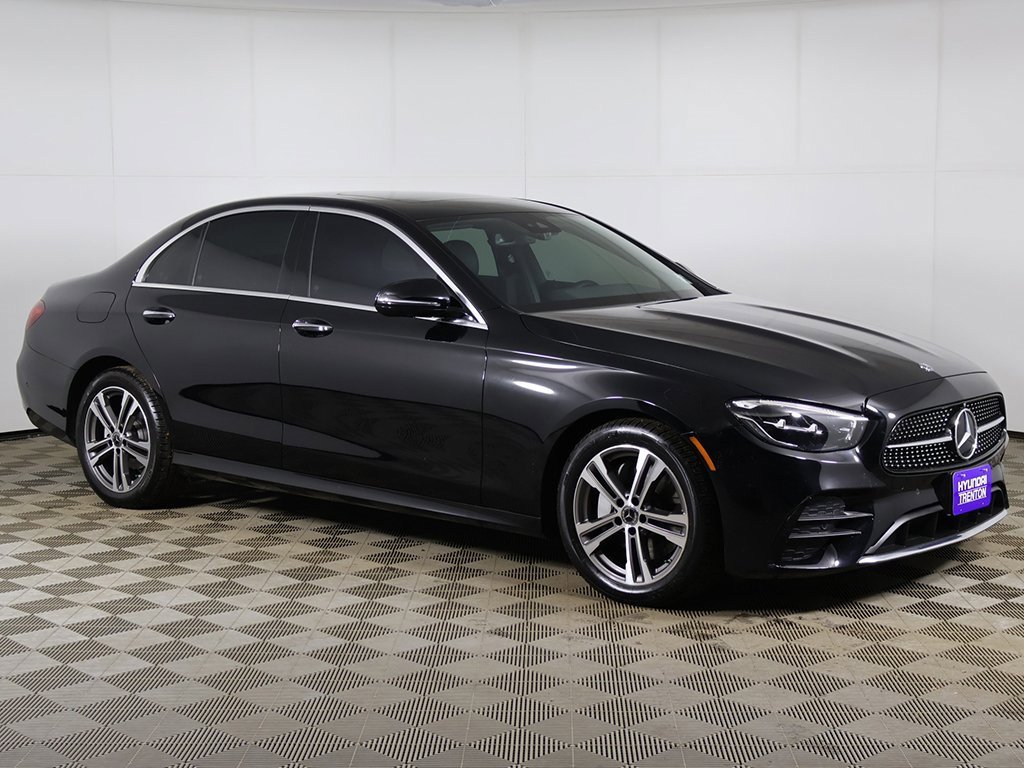 Used 2021 Mercedes-Benz E 350 4MATIC Sedan image 2