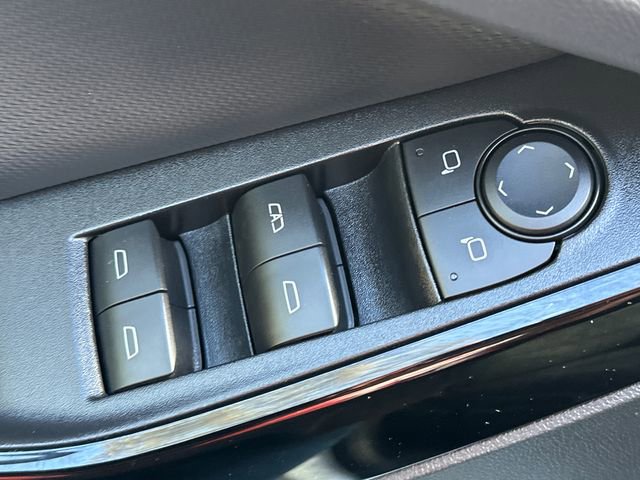 Used 2025 Chevrolet Equinox LT AWD/4WD image 25