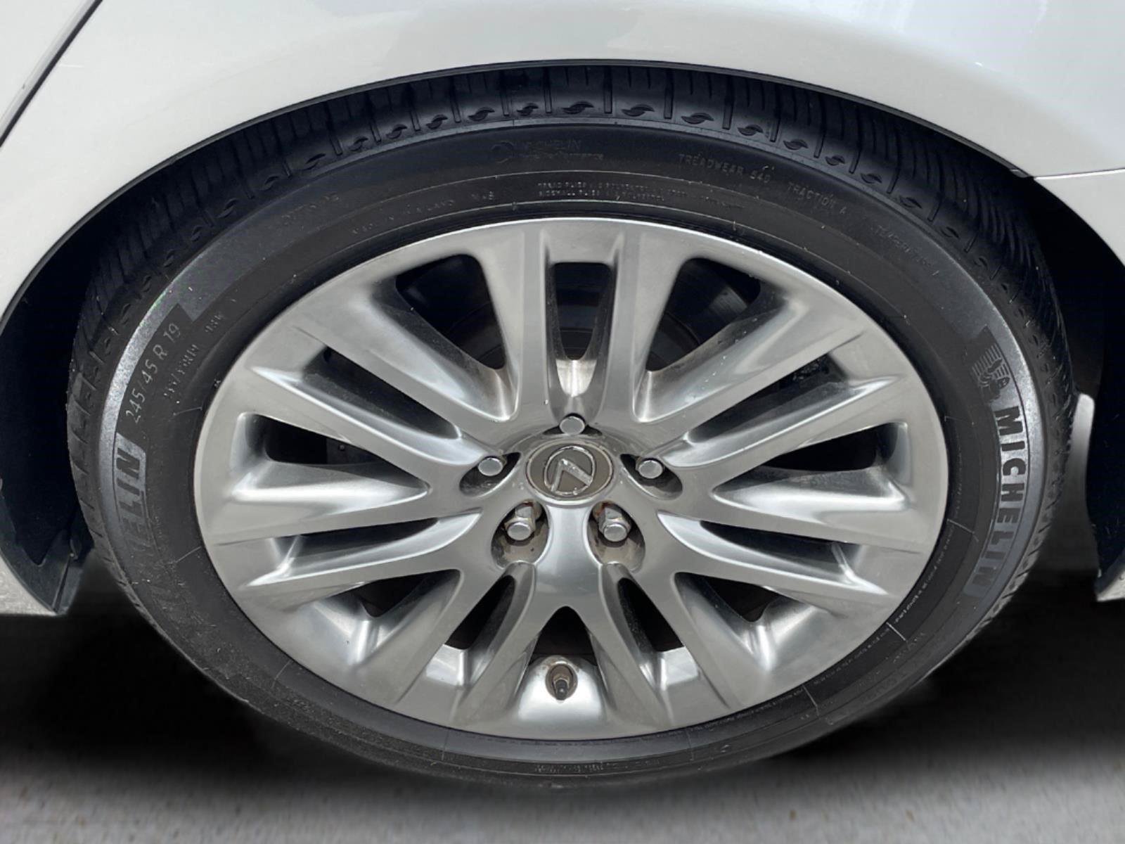 Used 2015 Lexus LS 460 w/ Comfort Package RWD image 28