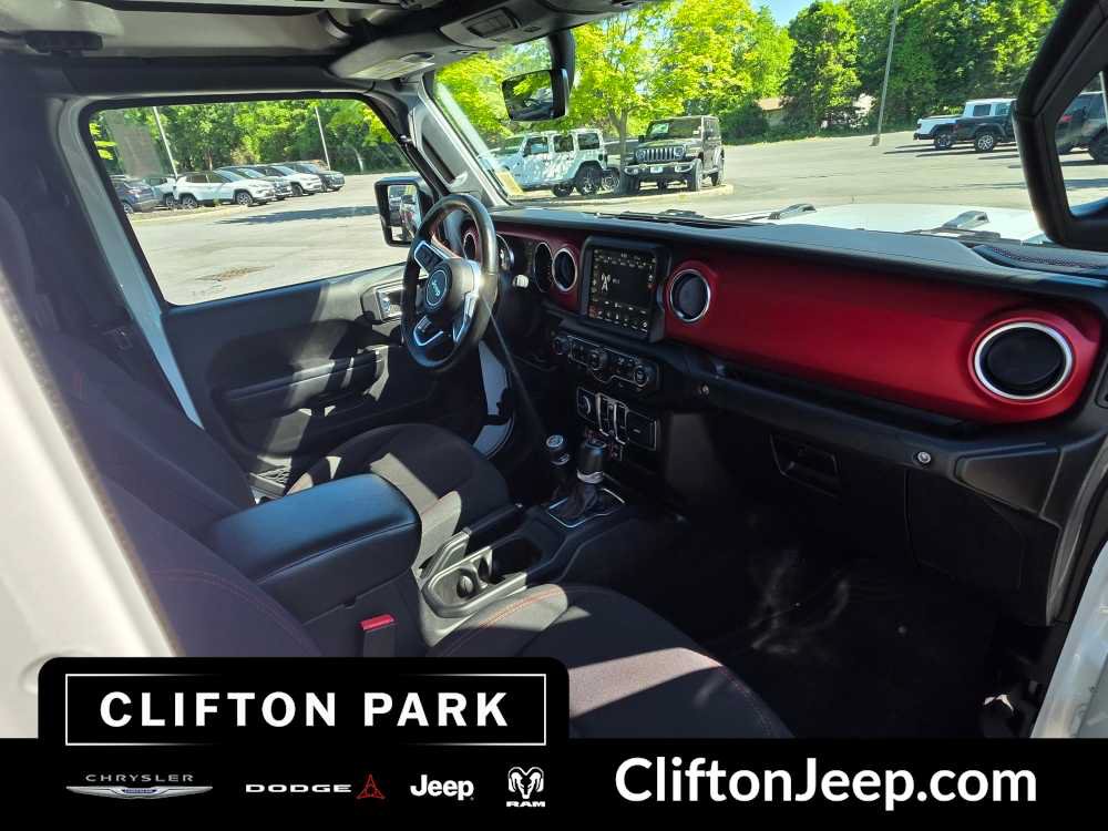 Used 2023 Jeep Gladiator Rubicon w/ Cold Weather Group AWD/4WD image 16