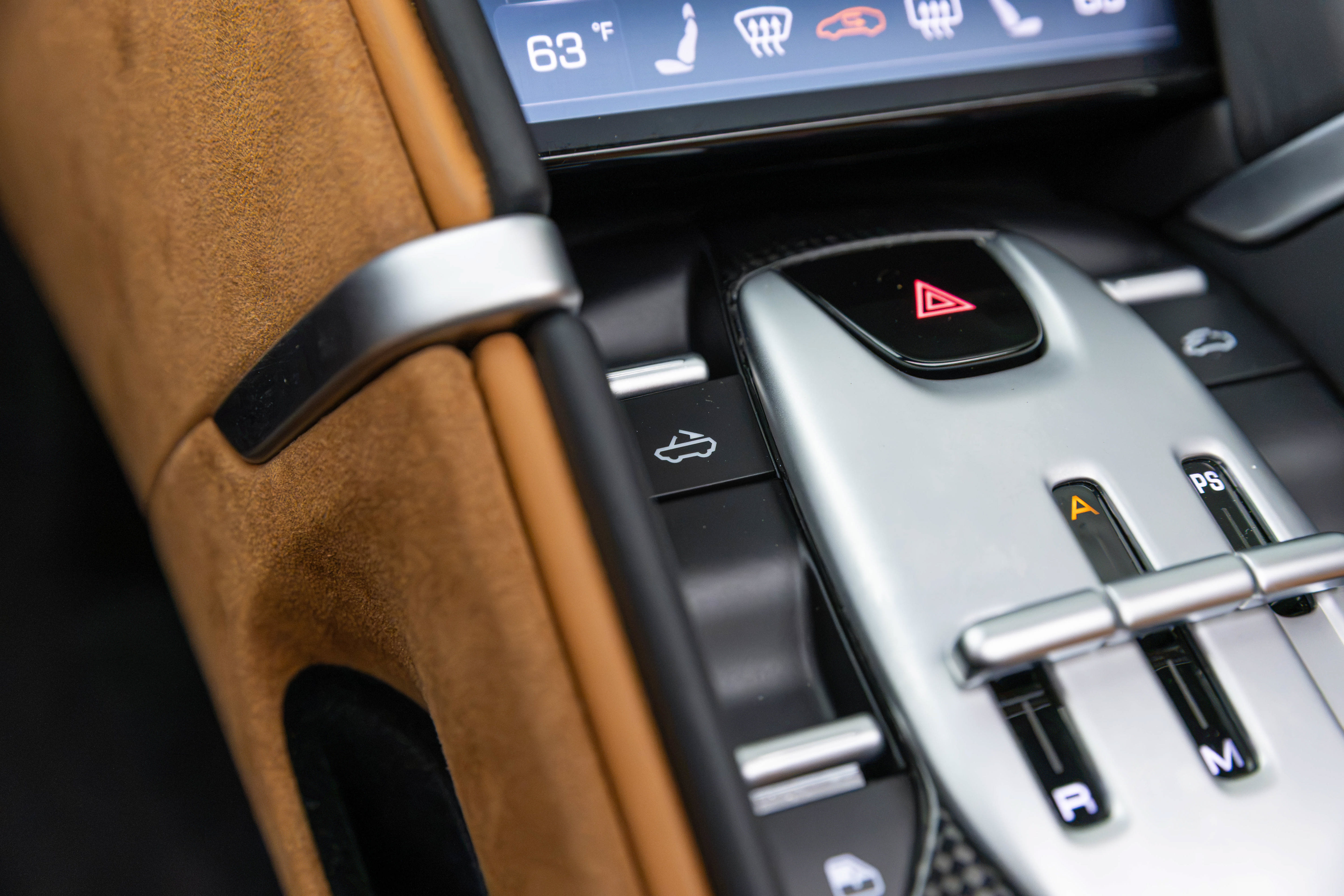 Certified 2025 Ferrari Roma Spider RWD image 26