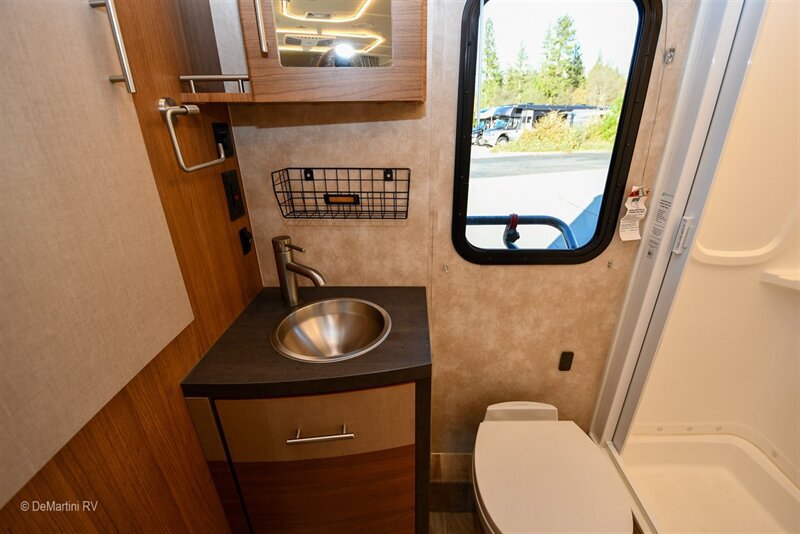 Used 2018 Mercedes-Benz Sprinter 3500 image 7