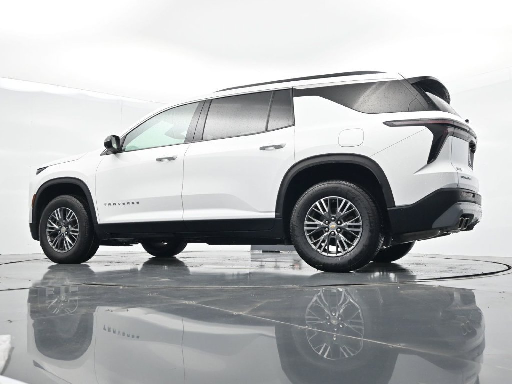 Used 2024 Chevrolet Traverse LT FWD image 29